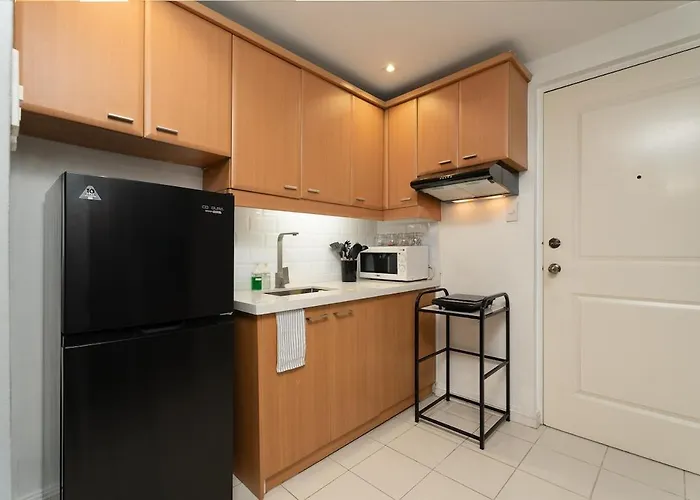 Apartment Charming Greenbelt With Balcony & Pool Access
