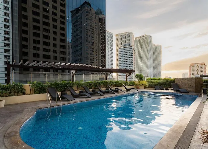Charming Greenbelt With Balcony & Pool Access Apartment